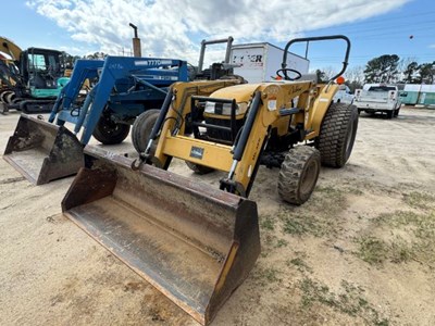 Auction Photo